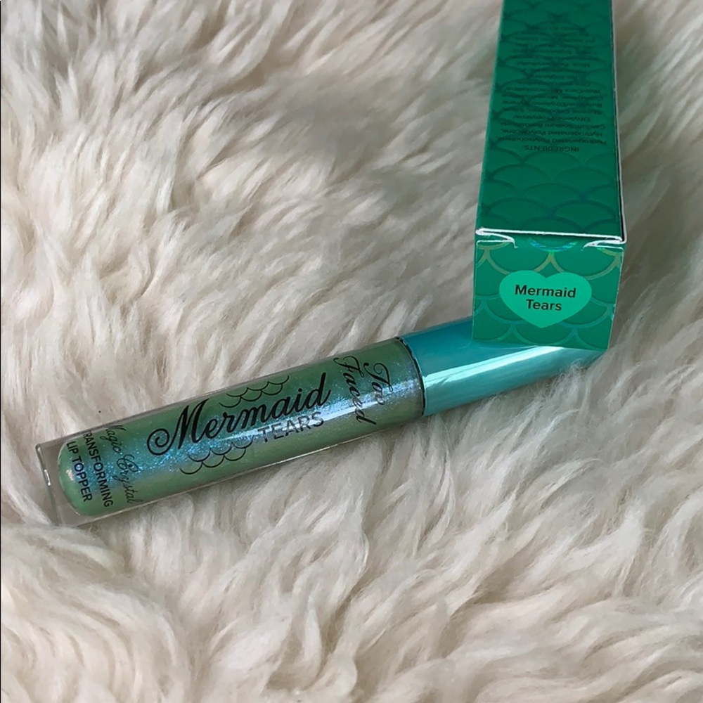 Too faced mystical effects lip topper